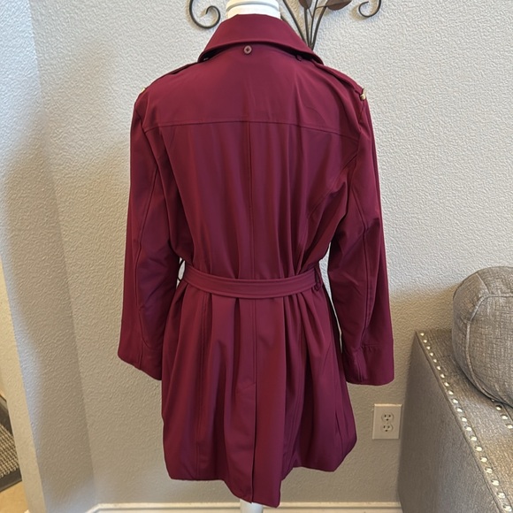 Michael Michael Kors belted raincoat - Picture 6 of 13